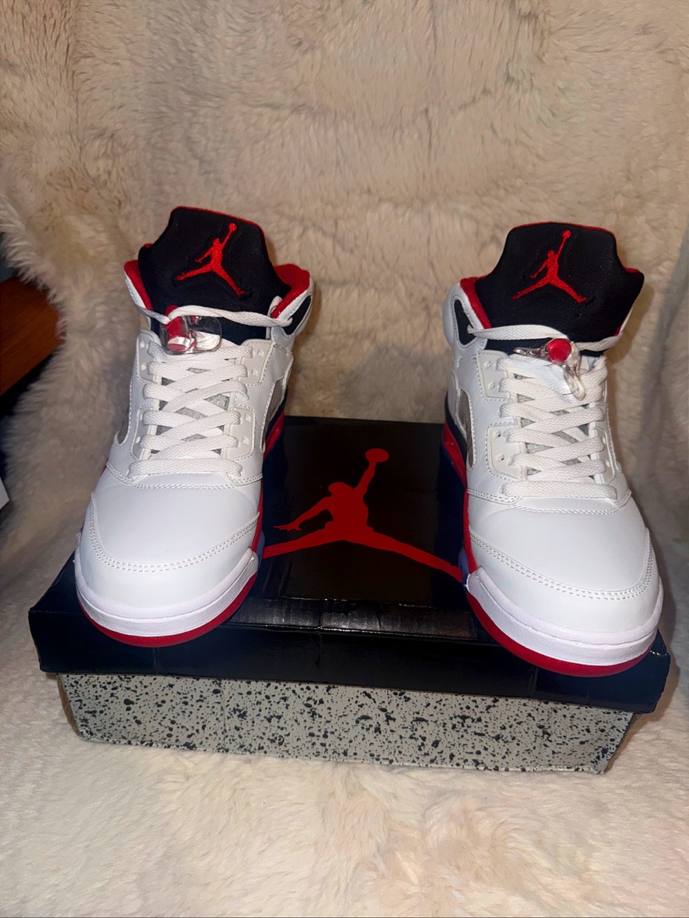 Jordan 5 Retro Fire Red Black Tongue (2025)